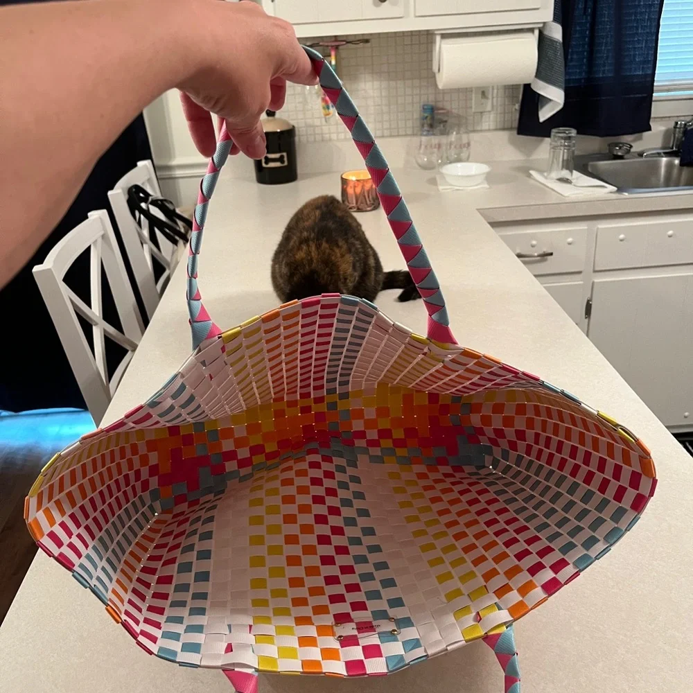 NWOT Authentic Kate Spade Oversized Tote - Picture 4 of 7